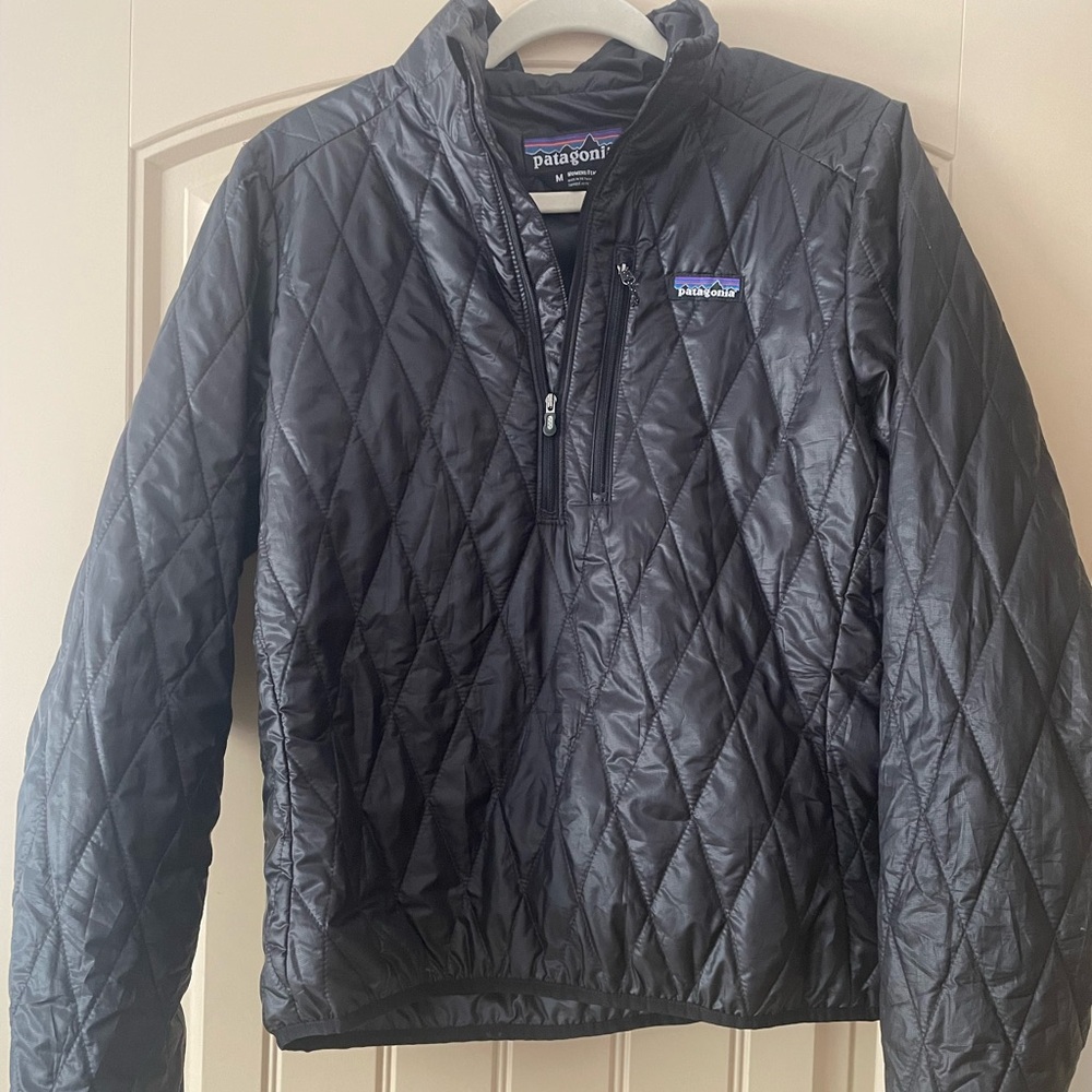 Patagonia quilted pull over- worn once